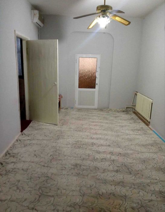2в3 метро Максим Горький ,бий,буюк ипак йули,художников