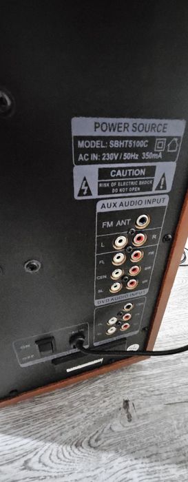 Boxe serioux HT5100C