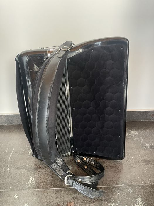 Acordeon Crucianelli 120 basi