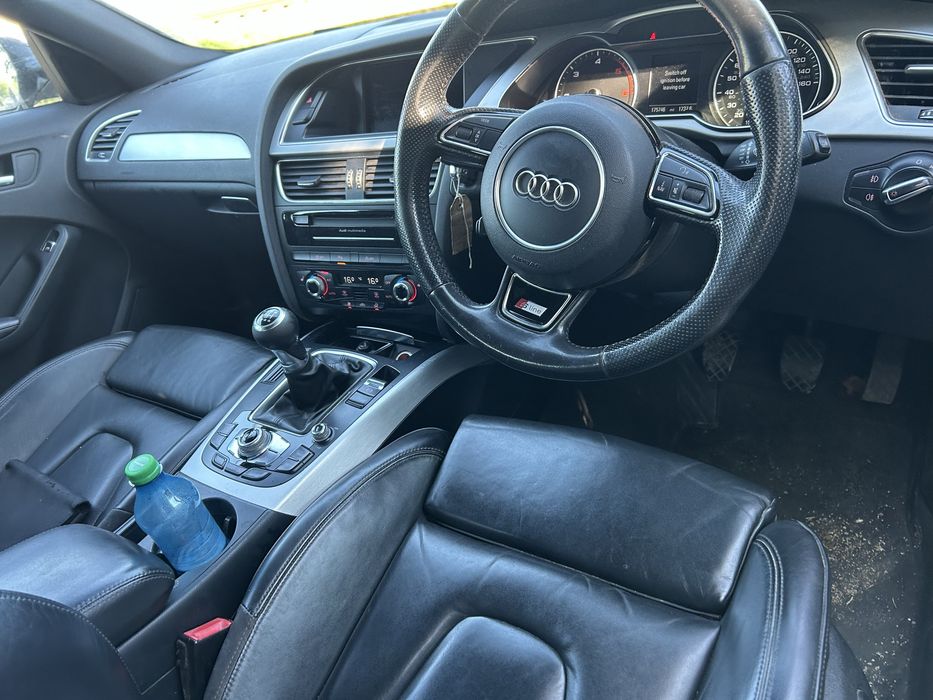 Haion cu lunetă  Audi A4 B9 facelift break 2014