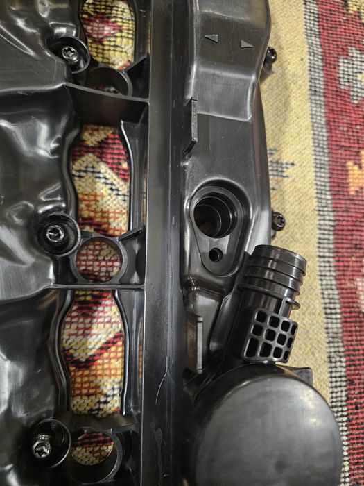 Капак клапани mercedes om 651 двигател