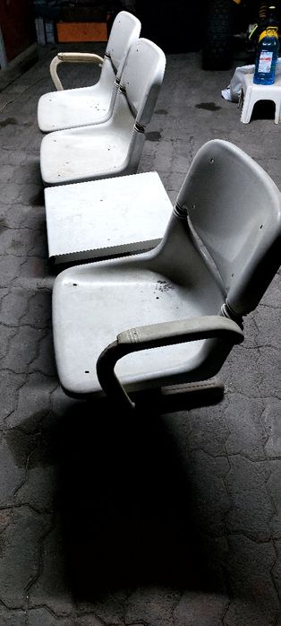 Скамейка уличная.