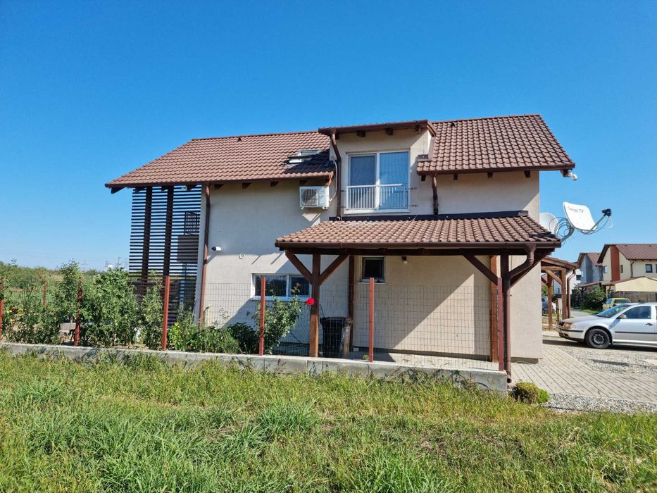 Casa de vanzare in Via Carmina,Arad.
