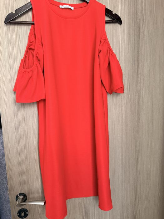 Дамска червена рокля Zara S