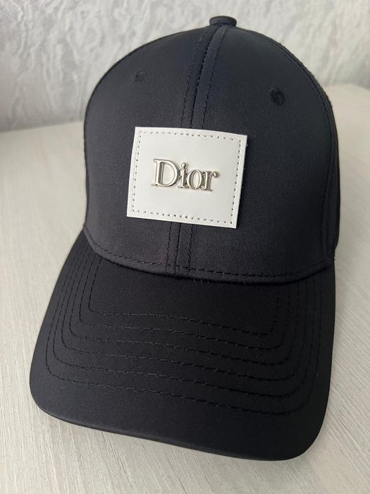 Продам кепку Dior