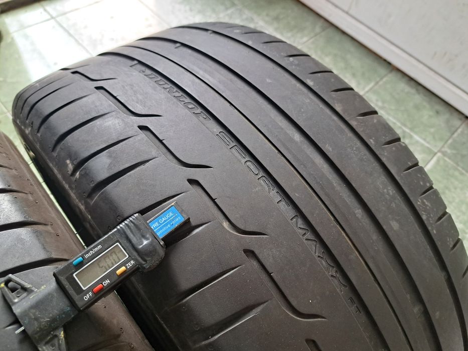 2 anvelope 275/40 R19 Dunlop