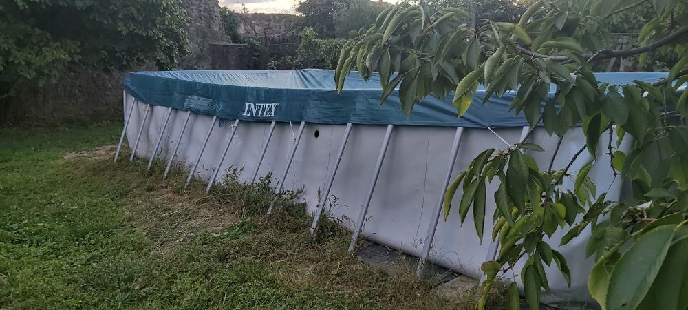 Vând piscina supraterana 7,32mx3,66mx1,32m