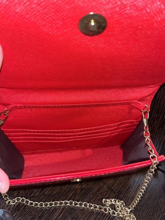 Сумочка красная