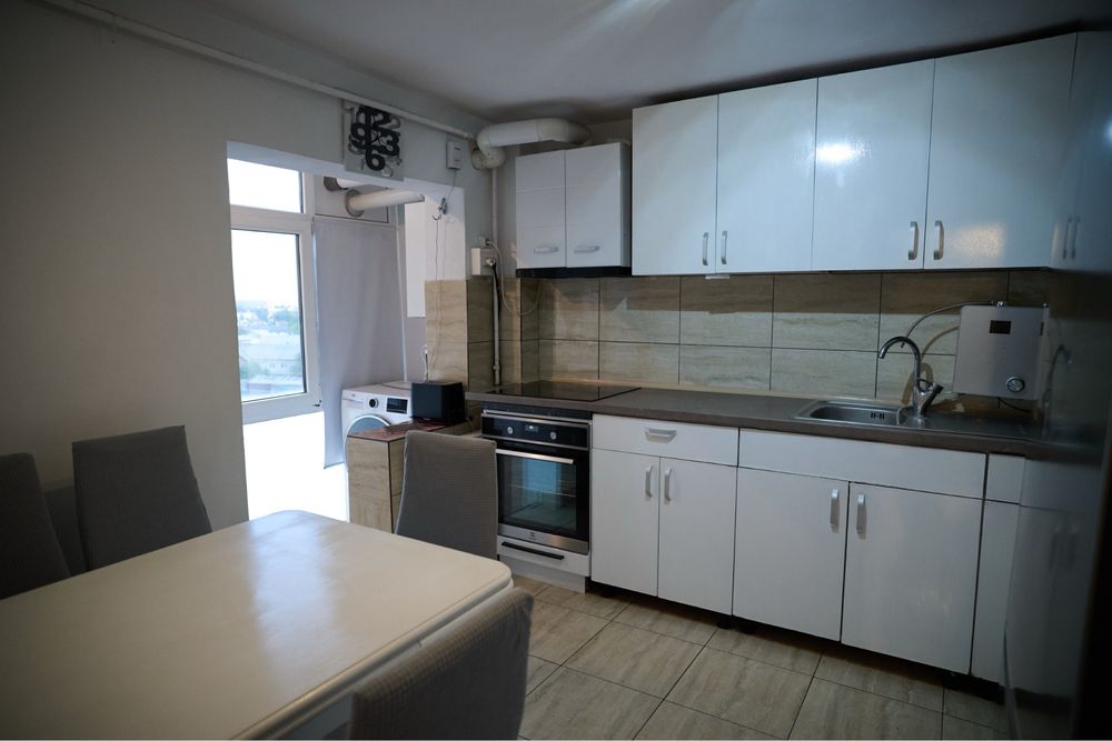 Vanzare apartament 3 camere
