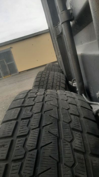 Продается б/у покрышка