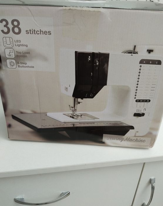 Продам Швейную машину