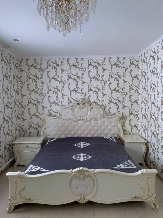 Кровать с матрасом