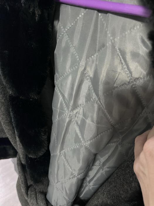 Продам пальто легкое