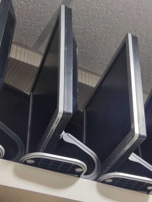 Компиютерлар сотилади 25та