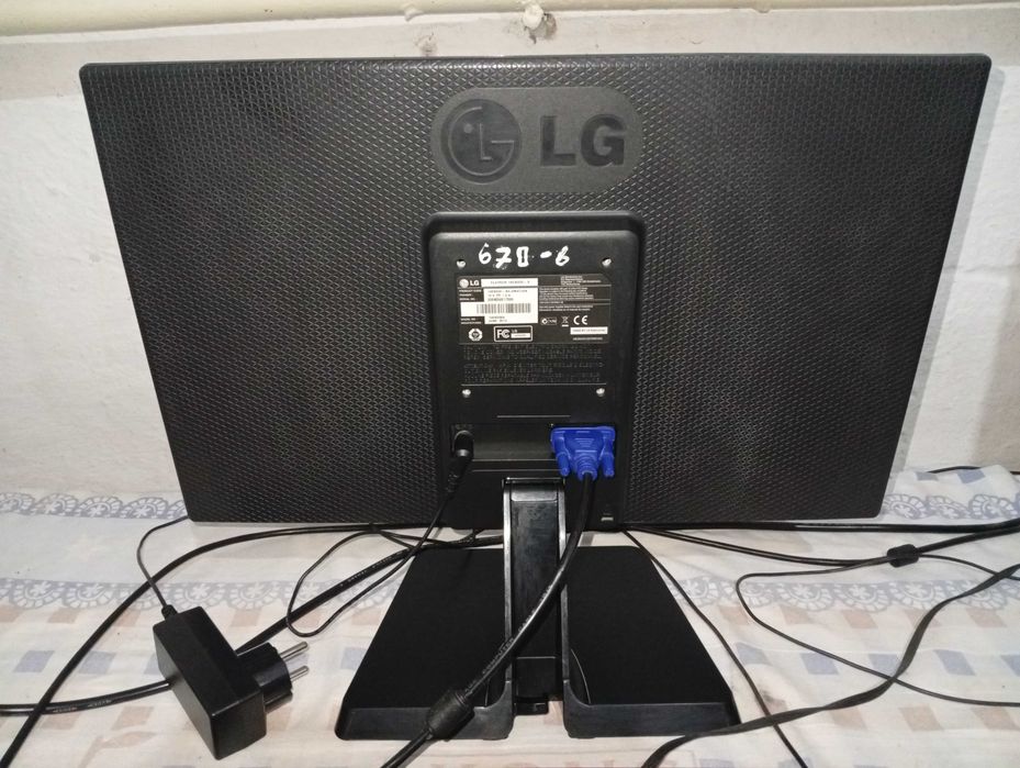 Monitor LG FLATRON 19EN33S-B sotiladi