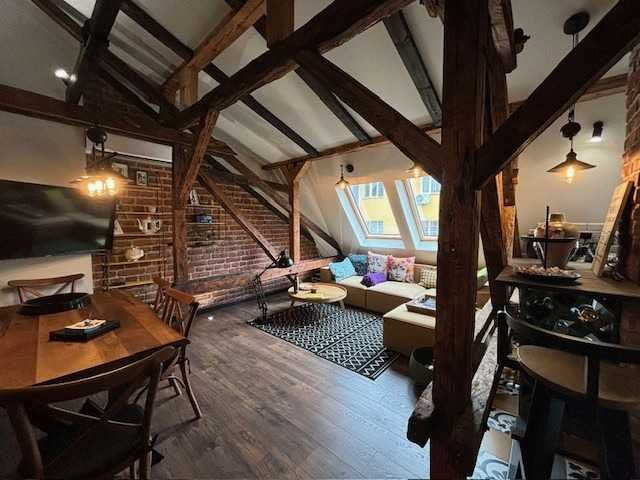 Дава се под наем Тристаен апартамент в София, Разсадника - 92 кв.м за 300 € - Снимка #1