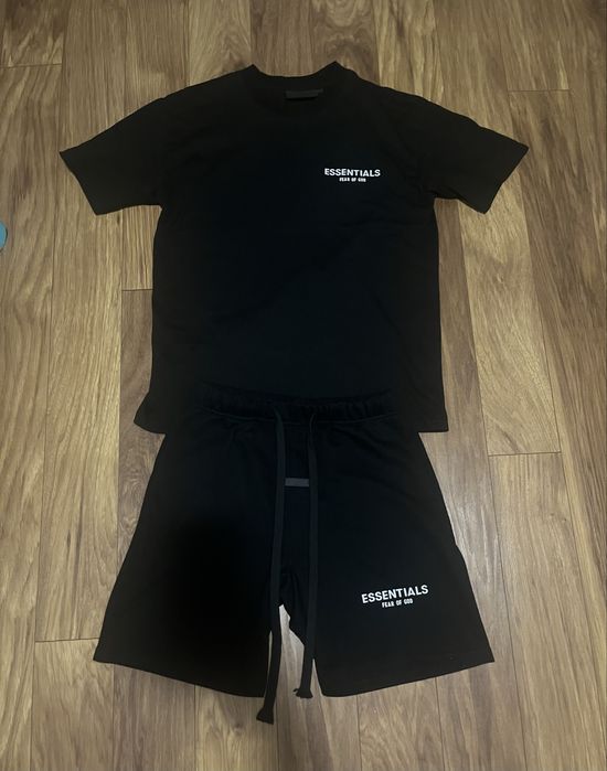 Essentials екип s25