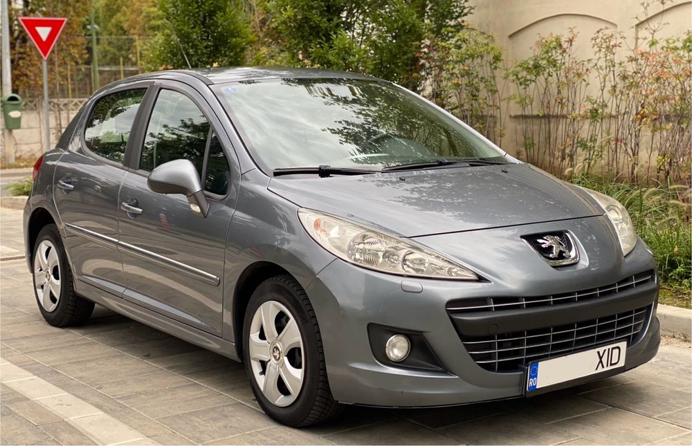 PEUGEOT 207