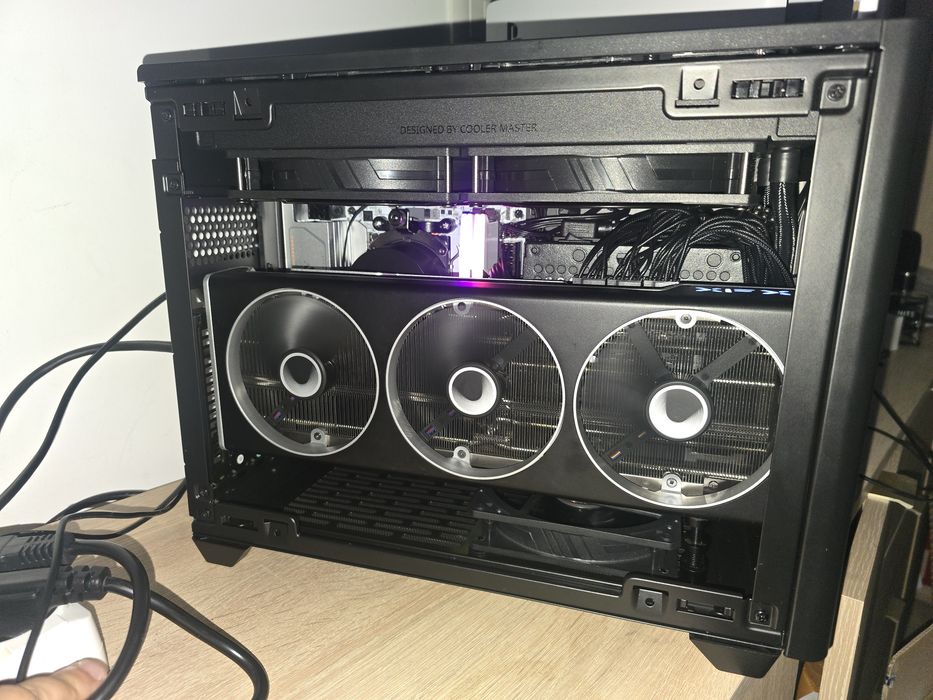 PC ITX 9800x3d, 7900xtx, 32gb DDR5, b650i, AIO