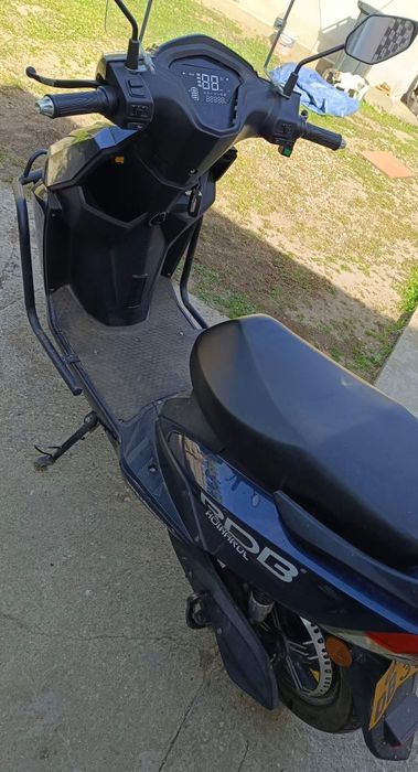 Vând scuter electric