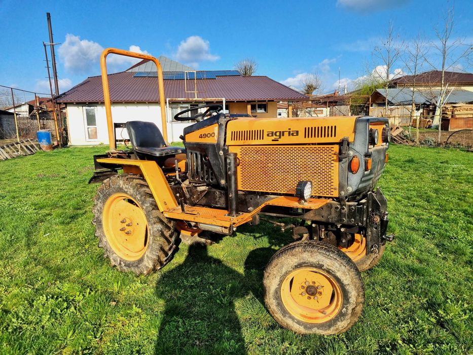 tractor Agria 4900