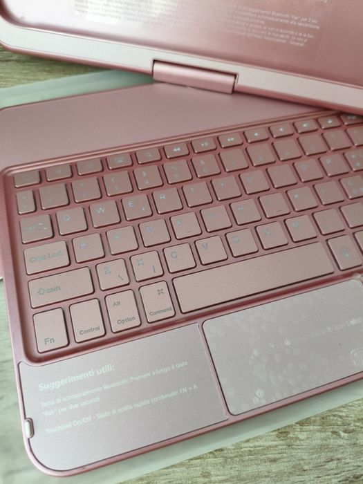 Husă pentru iPad 10/11 rotativă 360° cu tastatură  și touchpad