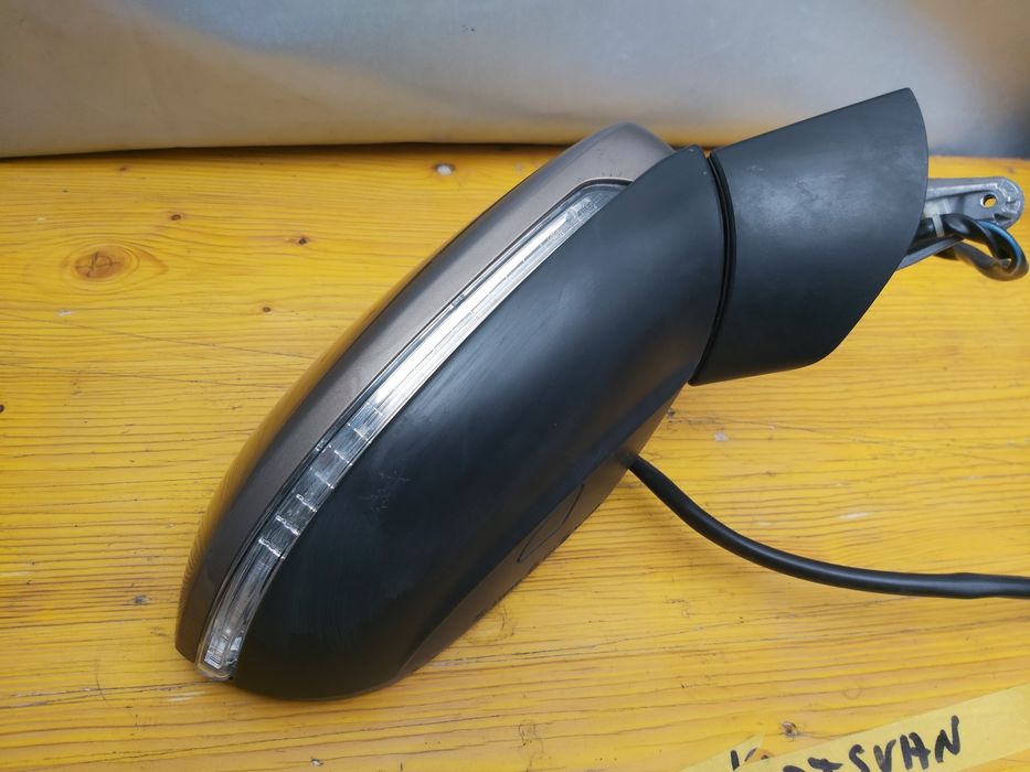 Огледало дясно фолксваген спортсван Голф Vw Sportsvan