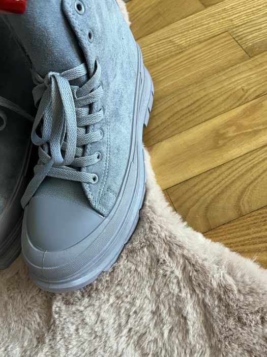 нови обувки размер 40