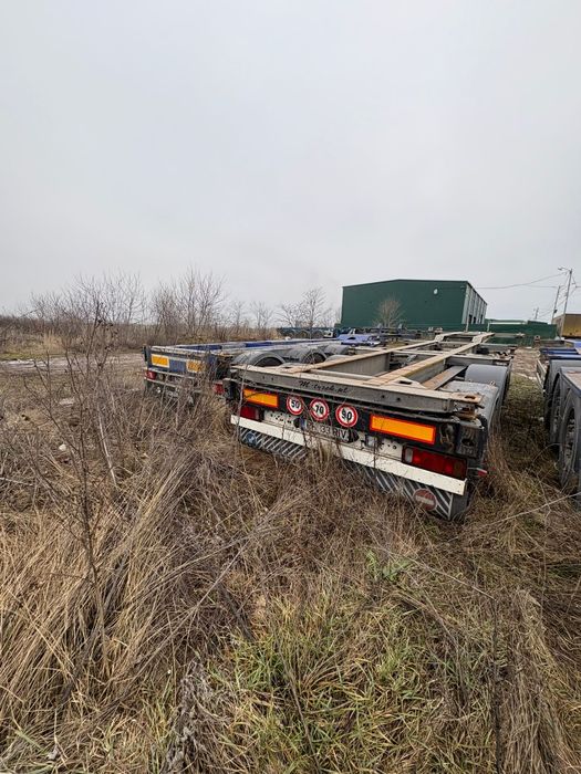 Semiremorci transport container