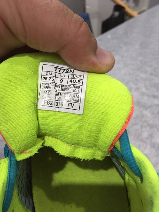 Vand Asics 40,5 pentru alergare