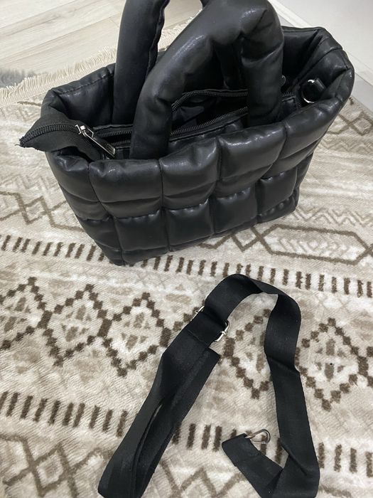 Дамск черна чанта