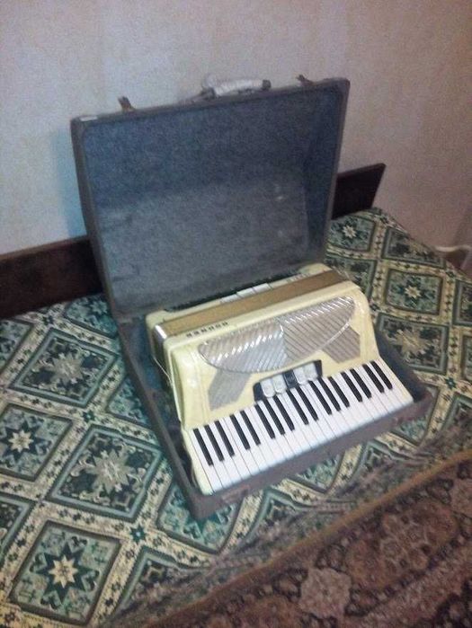 Акордеон HOHNER Verdi III 120 bass