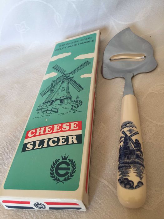 Нож / слайсер/  шпатула за сирене с керамична дръжка Elesva Delft blue