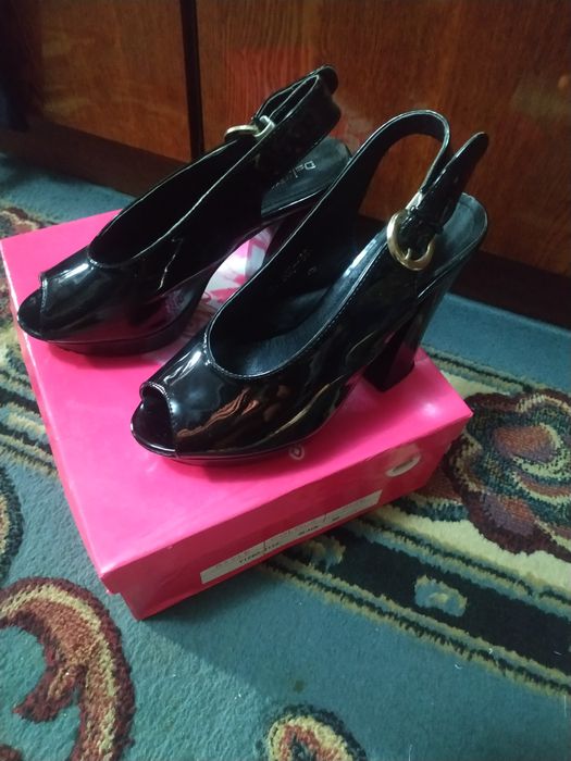 Босоножки продажа