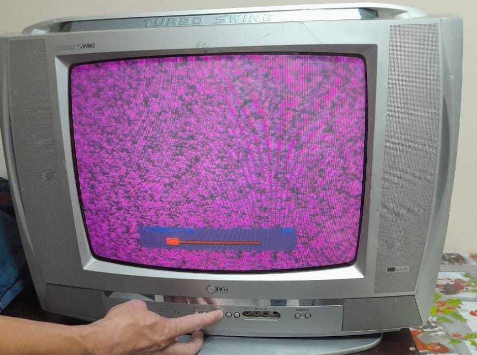 Два телевизоры LG