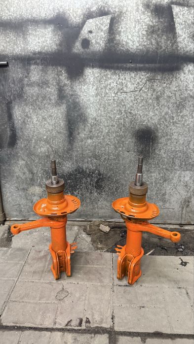 В продаже стойки  !