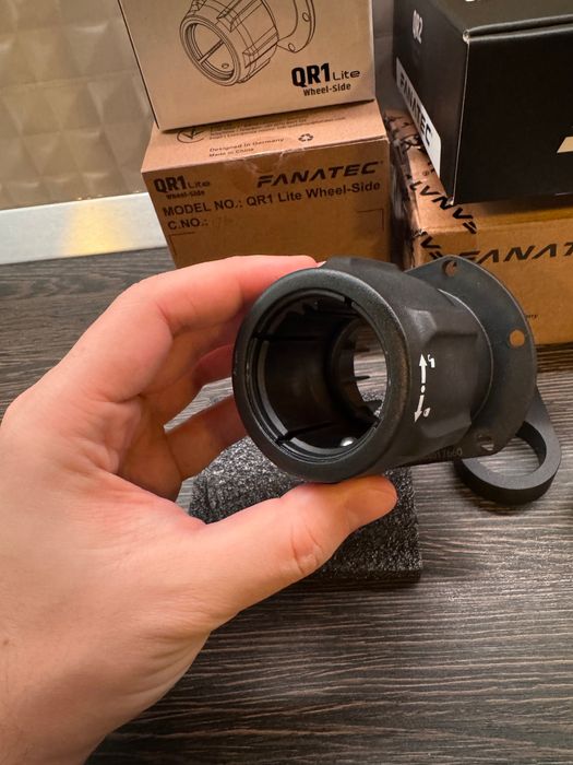 Fanatec QR1 Base Side USB-C + Wheel Side (Kit quick release NOU)