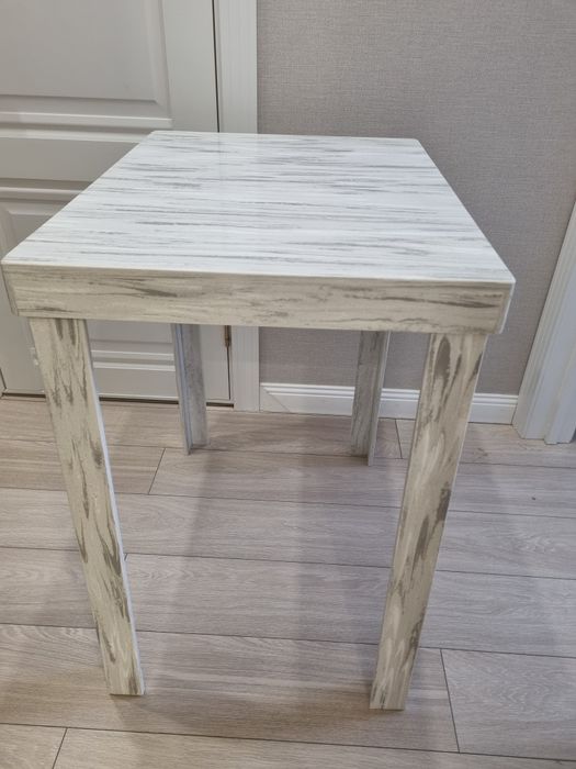 Продам стол искусственого камня