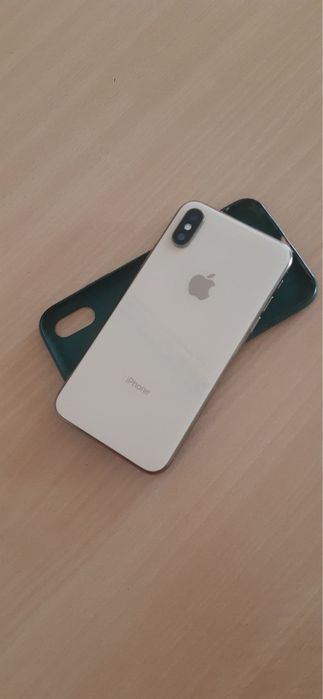 iPhone Xs                   .