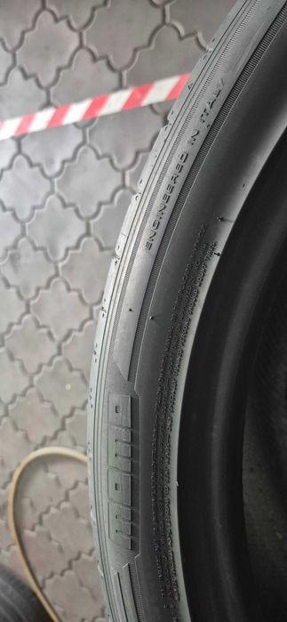 anvelope Momo 265/40/21