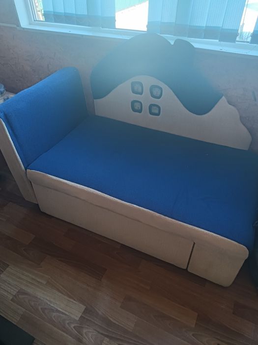 Продам детский диван