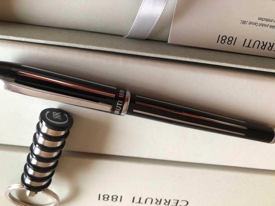 Метален ролер Cherruti 1881 в подаръчна кутия със сертификат 2 бр нови