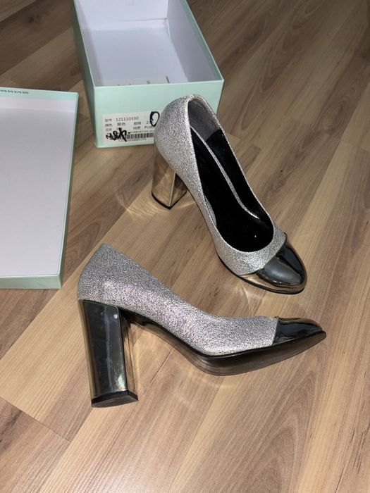 Женские туфли / 39 размер