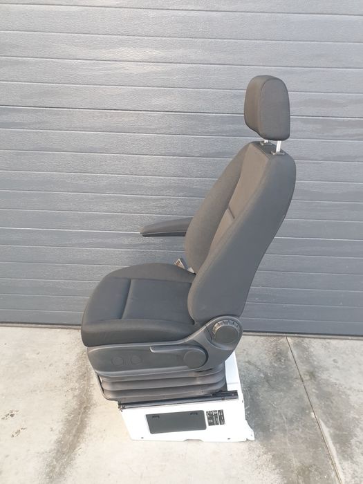 Scaun sofer cu perna de aer pentru Mercedes Sprinter 907 dupa 2018