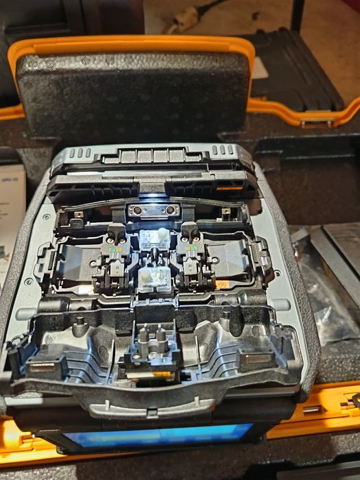 Fujikura 90S +aparat de sudat prin fuziune fibra optica