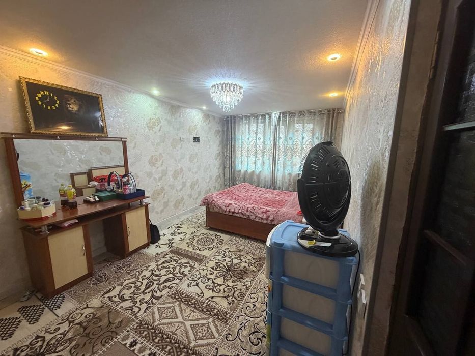 Сдается 1 ком кв в Чирчике 3 мкн 4 этаж не долеко от дороги