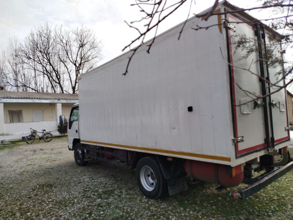 ISUZI SOTILADI MOSHINA ISHLAPTURIPTI 4 ta baloni yangi 2 tasi 60 70 %