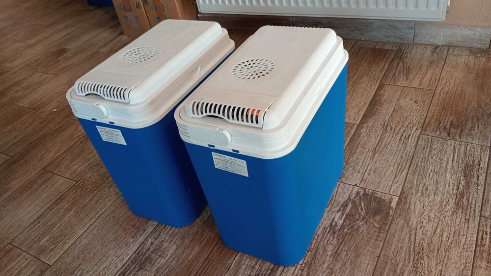 Cutie frigorifica 24 litri pentru excusie. Functioneaza la 12V la priza pt bricheta auto.