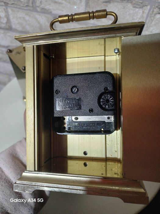 2 броя работещи часовника