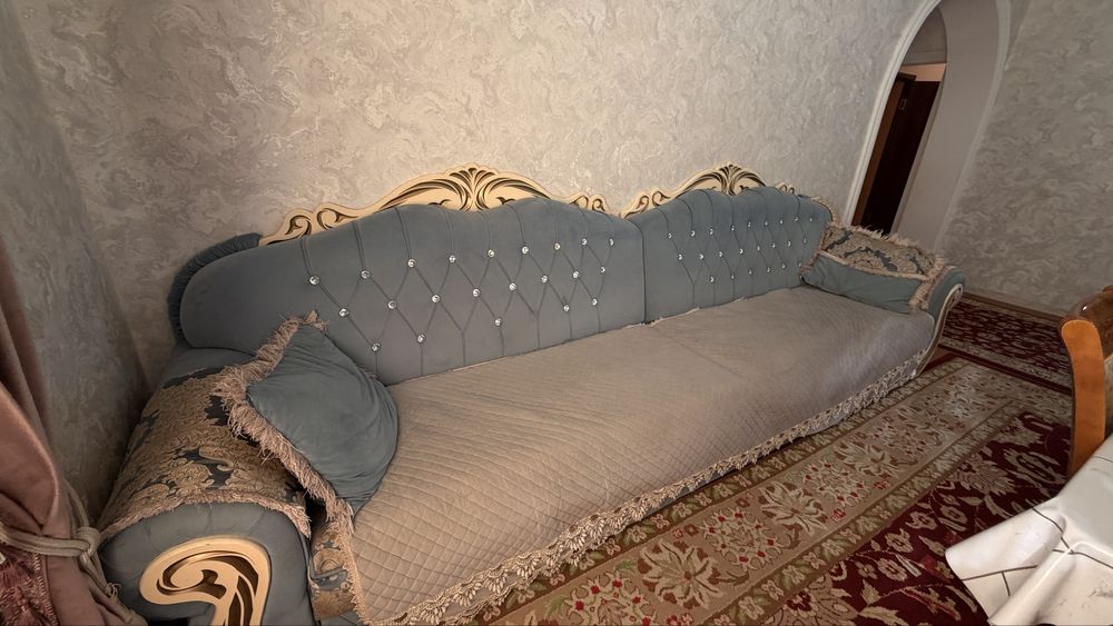 Диван алматинский